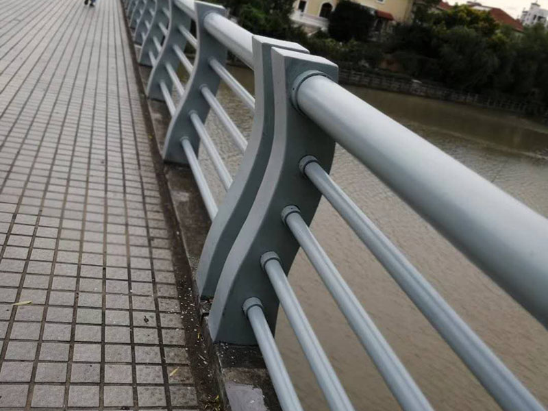 桥梁护栏C型